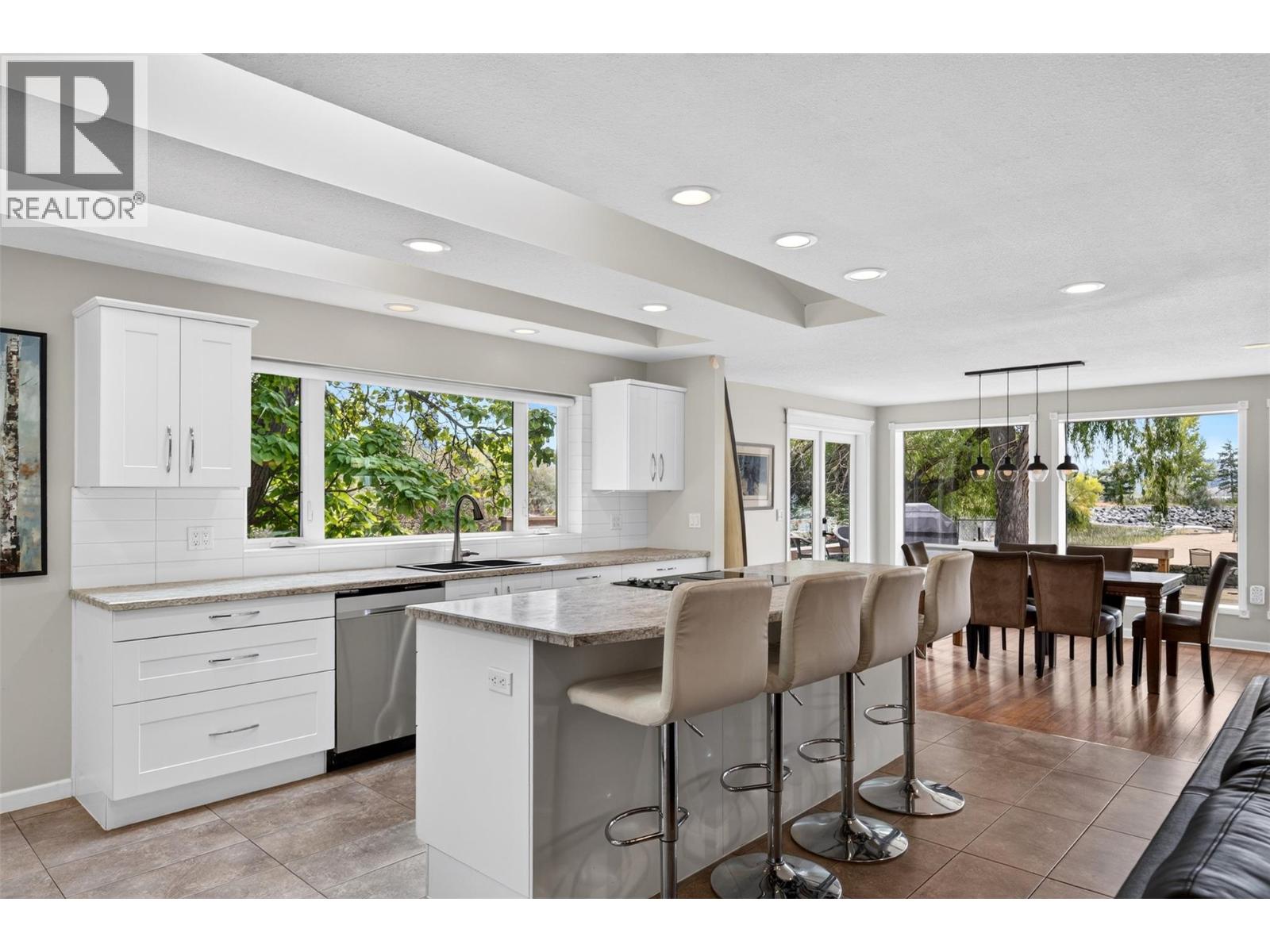 998 Manhattan Drive, Kelowna, British Columbia  V1Y 1H5 - Photo 11 - 10401048