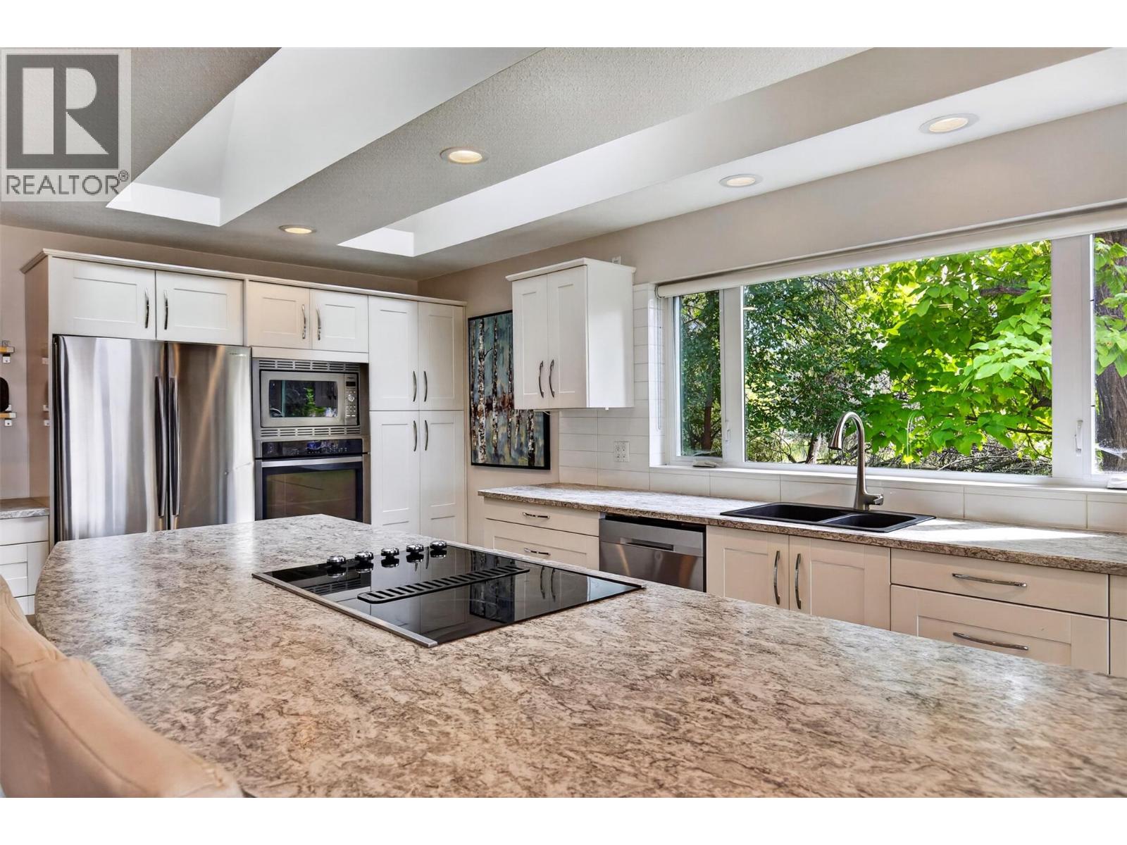998 Manhattan Drive, Kelowna, British Columbia  V1Y 1H5 - Photo 16 - 10401048