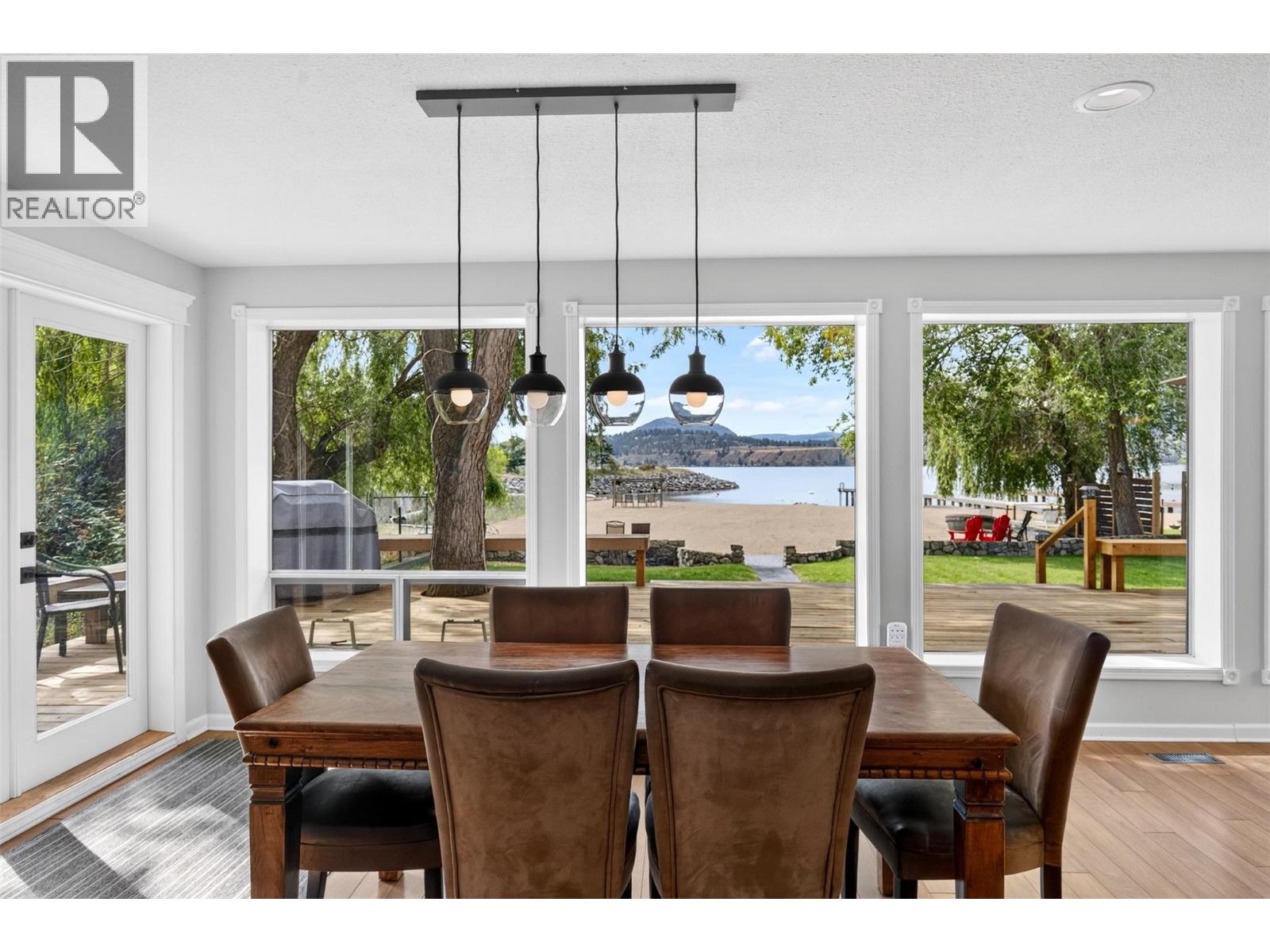998 Manhattan Drive, Kelowna, British Columbia  V1Y 1H5 - Photo 2 - 10401048