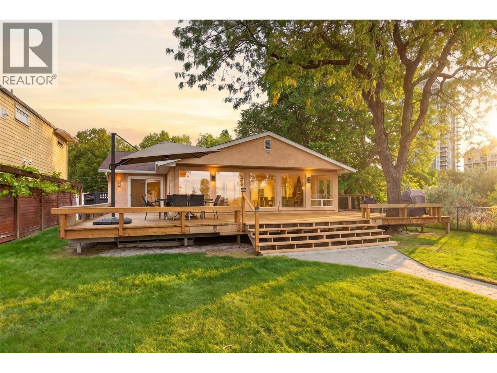 998 Manhattan Drive, Kelowna, British Columbia  V1Y 1H5 - Photo 47 - 10401048