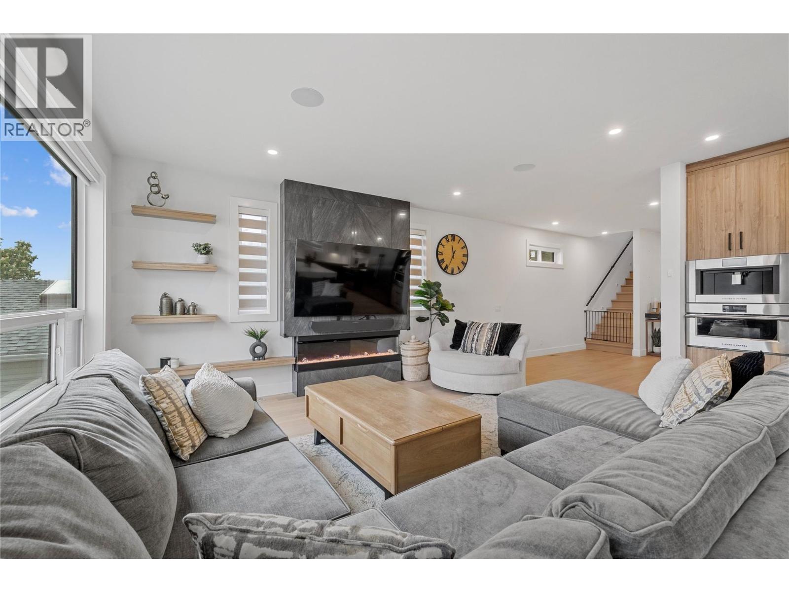 389 Moubray Road, Kelowna, British Columbia  V1V 1R4 - Photo 4 - 10400954