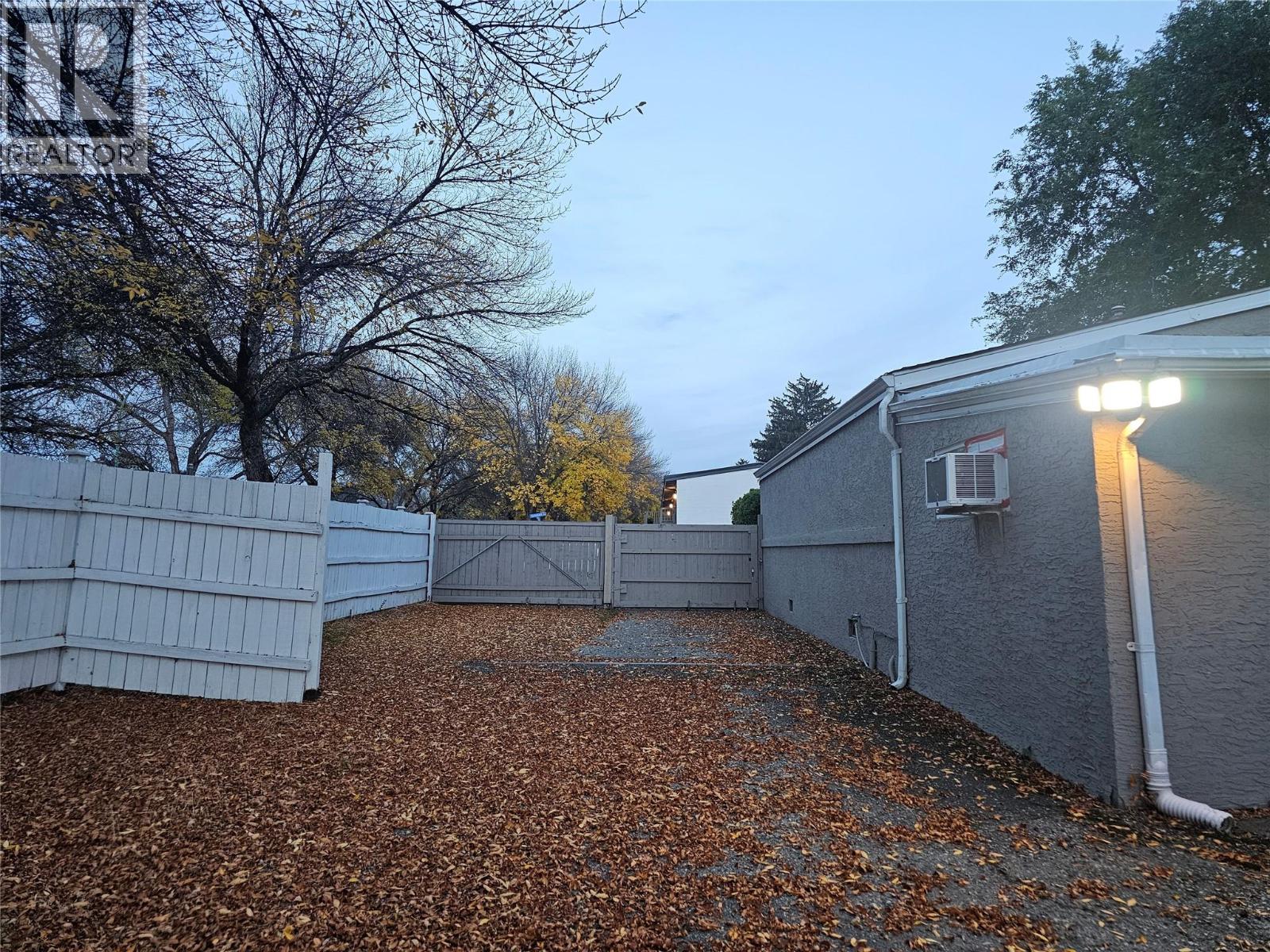1201 Kelglen Crescent, Kelowna, British Columbia  V1Y 6K4 - Photo 31 - 10400900