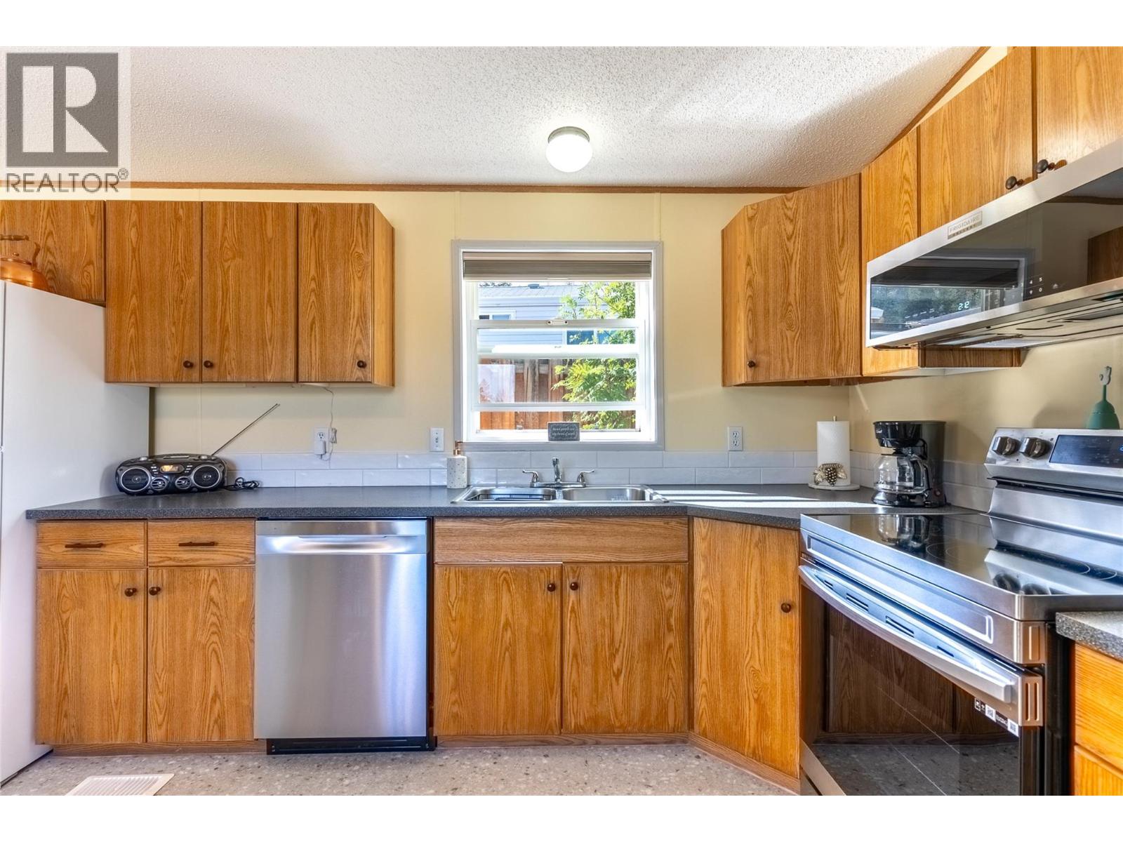 1555 Howe Road Unit# 117, Kamloops, British Columbia  V1S 1Y4 - Photo 6 - 10400859