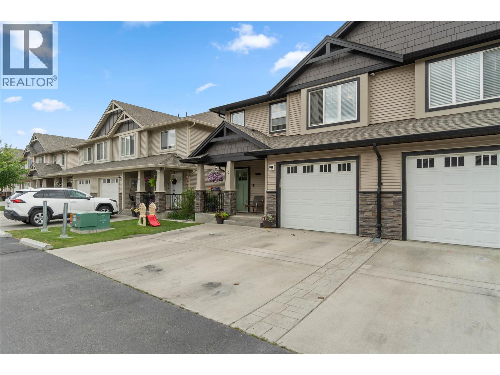 2592 Crestline Street Unit# 9, Kamloops, British Columbia  V2B 0E7 - Photo 2 - 10400748