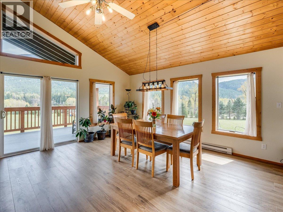 6810 & 6814 Brooks Road, Appledale, British Columbia  V0G 2J0 - Photo 20 - 10400518