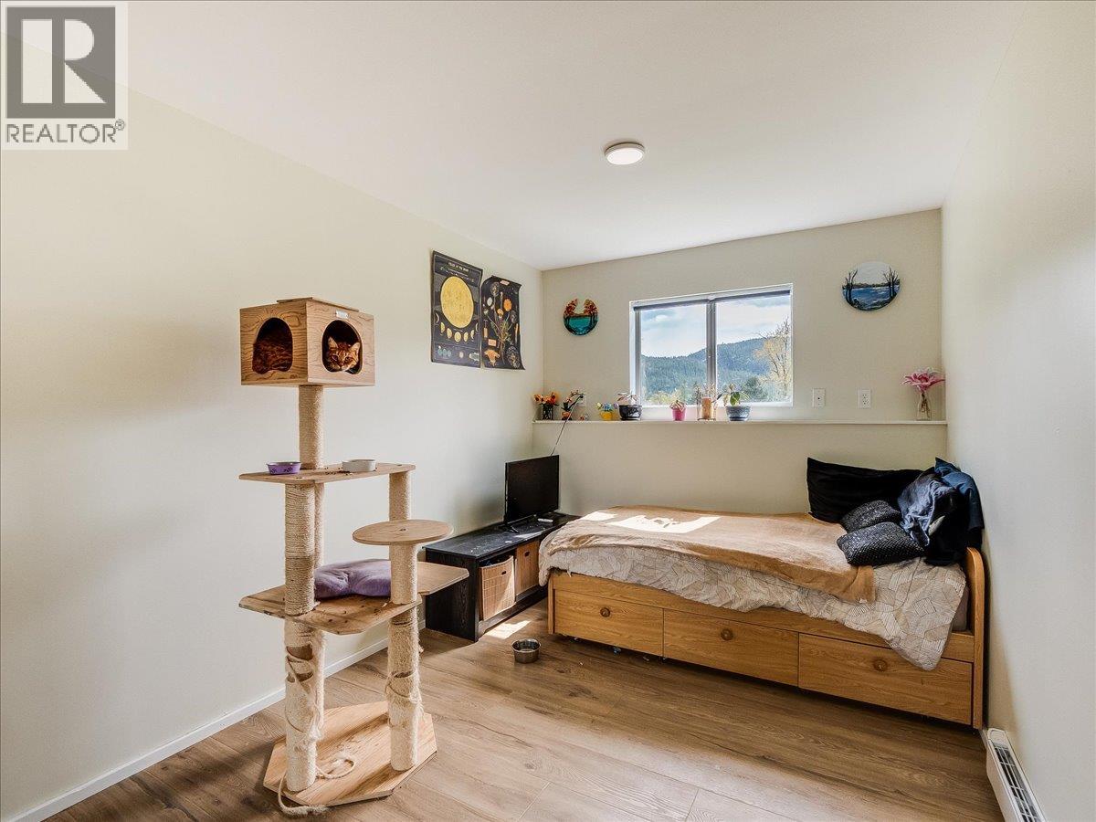 6810 & 6814 Brooks Road, Appledale, British Columbia  V0G 2J0 - Photo 39 - 10400518
