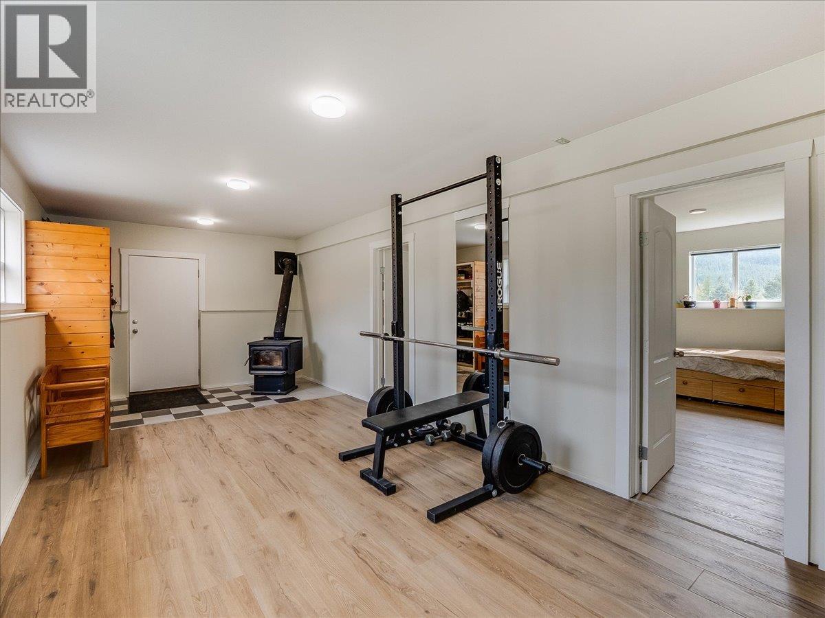 6810 & 6814 Brooks Road, Appledale, British Columbia  V0G 2J0 - Photo 44 - 10400518