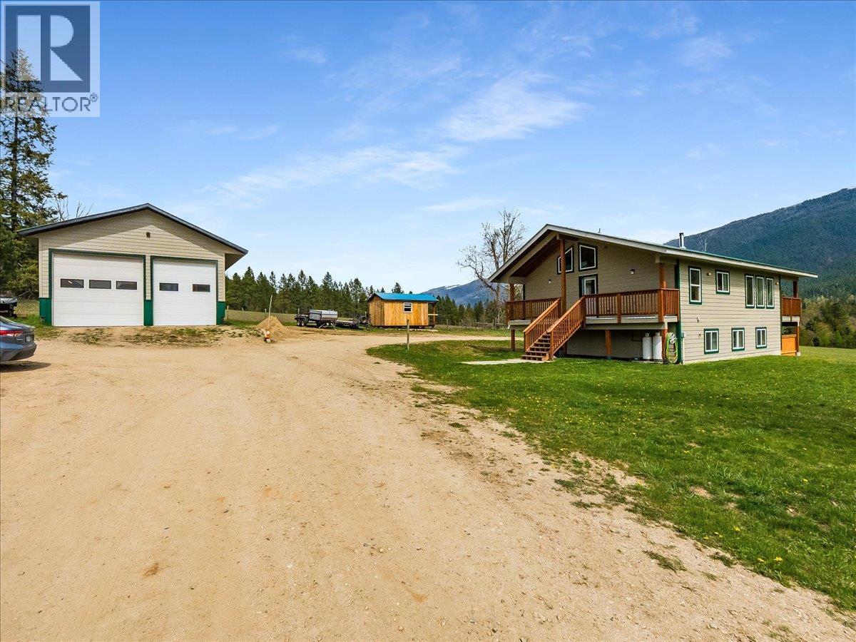 6810 & 6814 Brooks Road, Appledale, British Columbia  V0G 2J0 - Photo 50 - 10400518