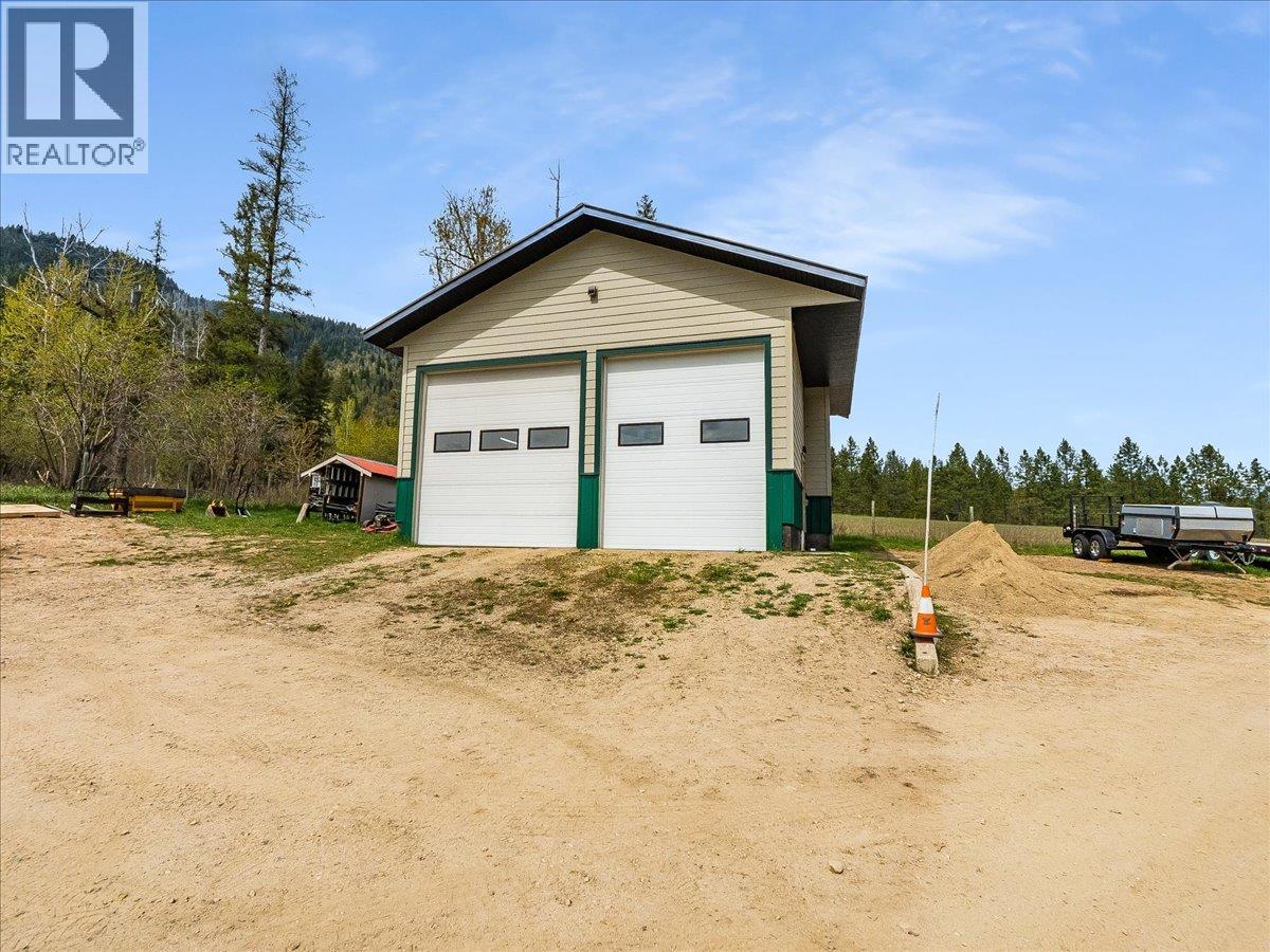6810 & 6814 Brooks Road, Appledale, British Columbia  V0G 2J0 - Photo 52 - 10400518