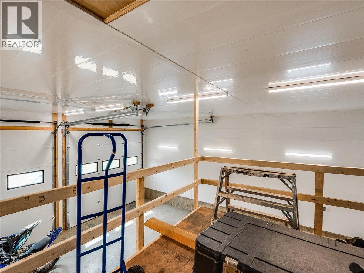 6810 & 6814 Brooks Road, Appledale, British Columbia  V0G 2J0 - Photo 57 - 10400518
