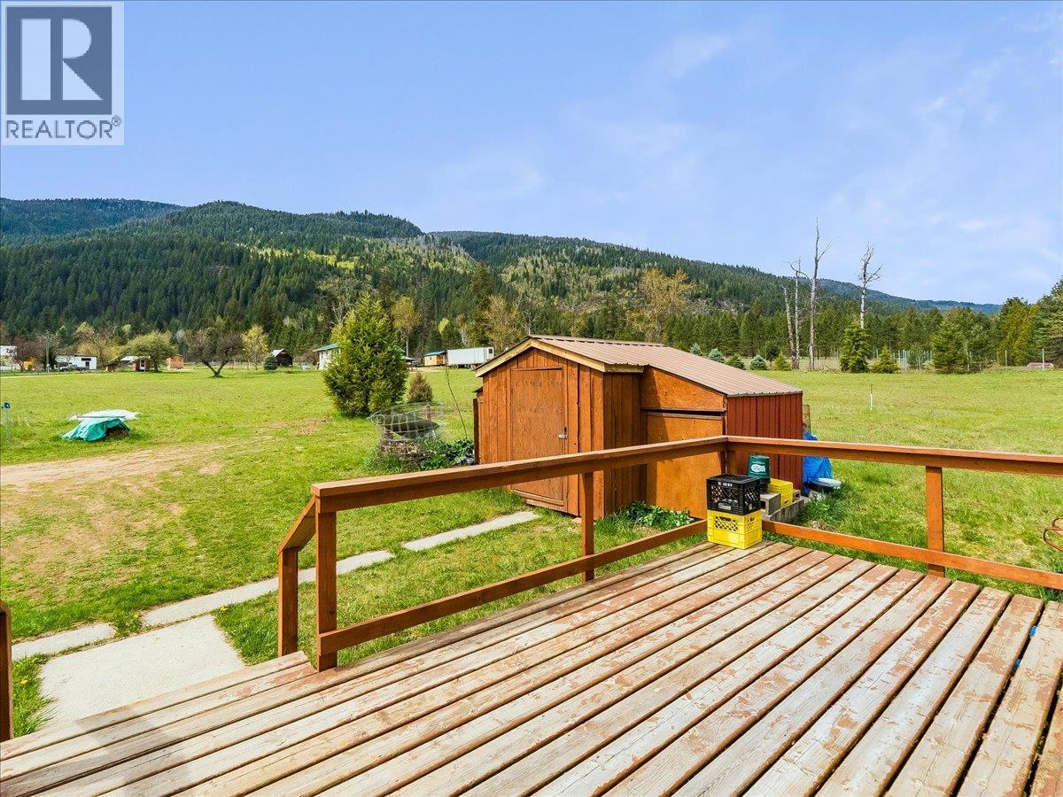 6810 & 6814 Brooks Road, Appledale, British Columbia  V0G 2J0 - Photo 62 - 10400518