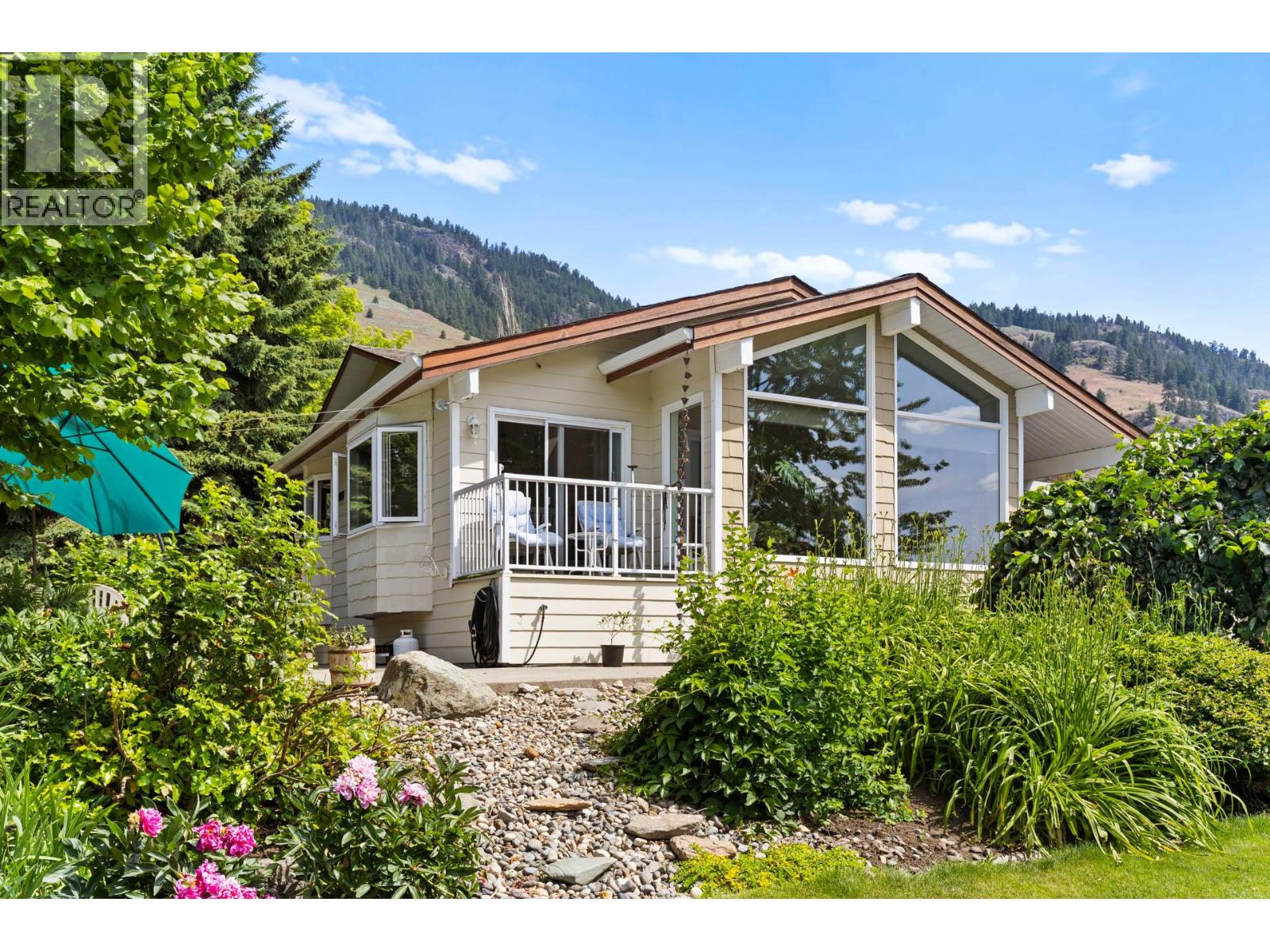 6651 Buchanan Road, Coldstream, British Columbia  V1B 3C6 - Photo 3 - 10400501
