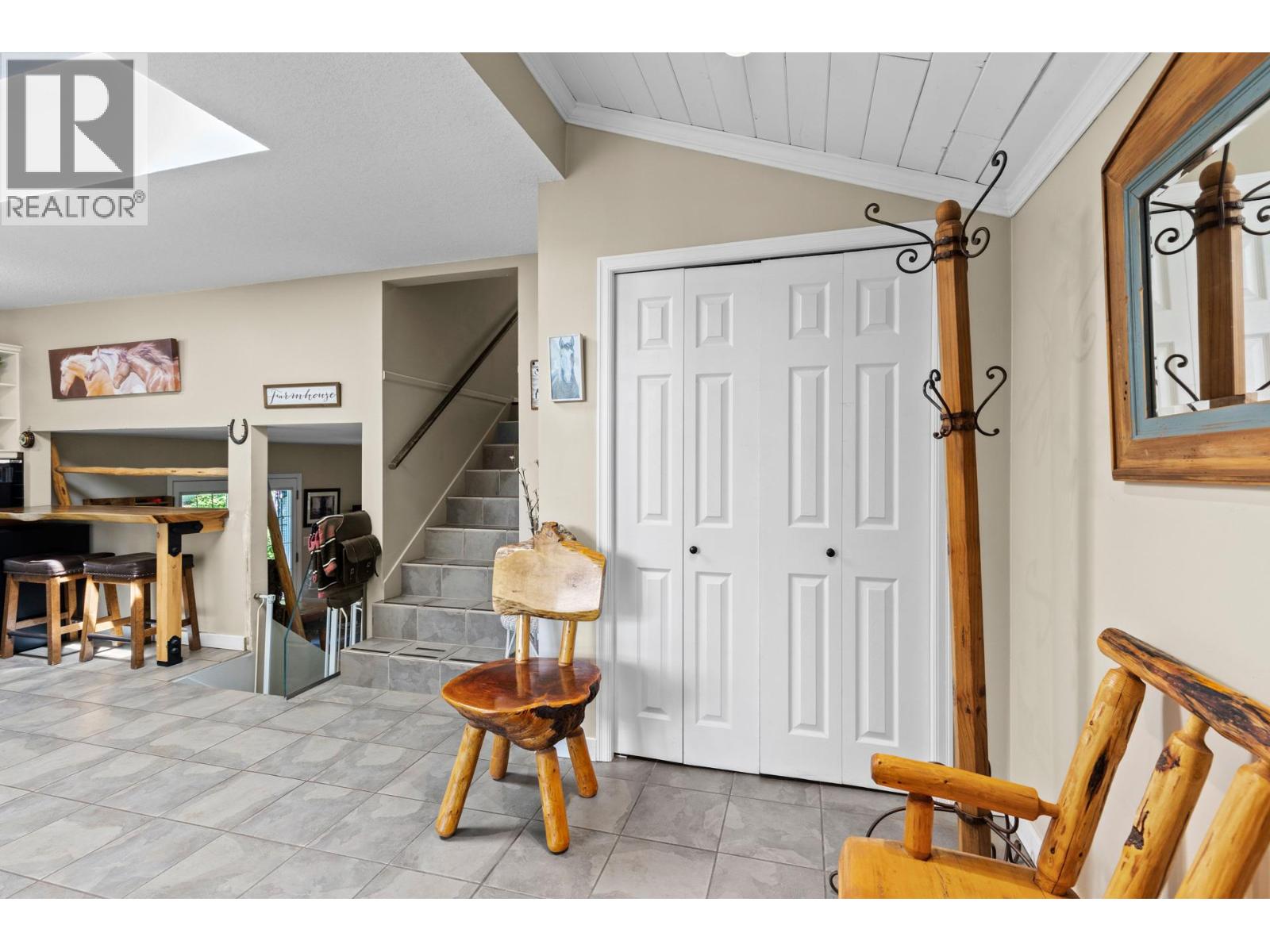 6651 Buchanan Road, Coldstream, British Columbia  V1B 3C6 - Photo 9 - 10400501