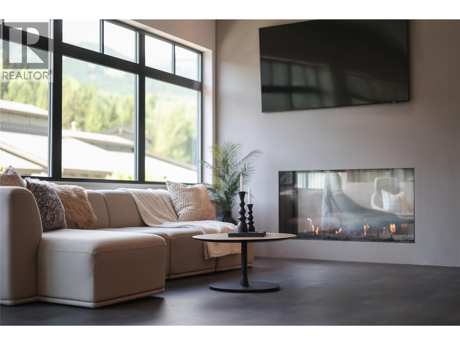 4280 Red Mountain Road Unit# 318, Rossland, British Columbia  V0G 1Y0 - Photo 6 - 10400788
