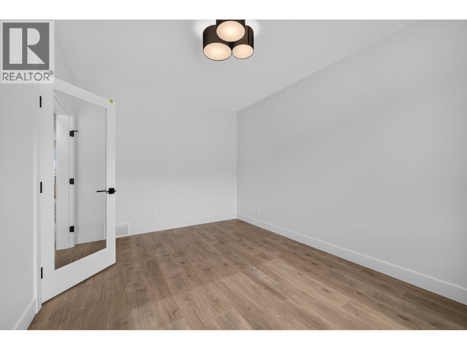 2170 Galore Crescent, Kamloops, British Columbia  V2E 0E4 - Photo 4 - 10401088