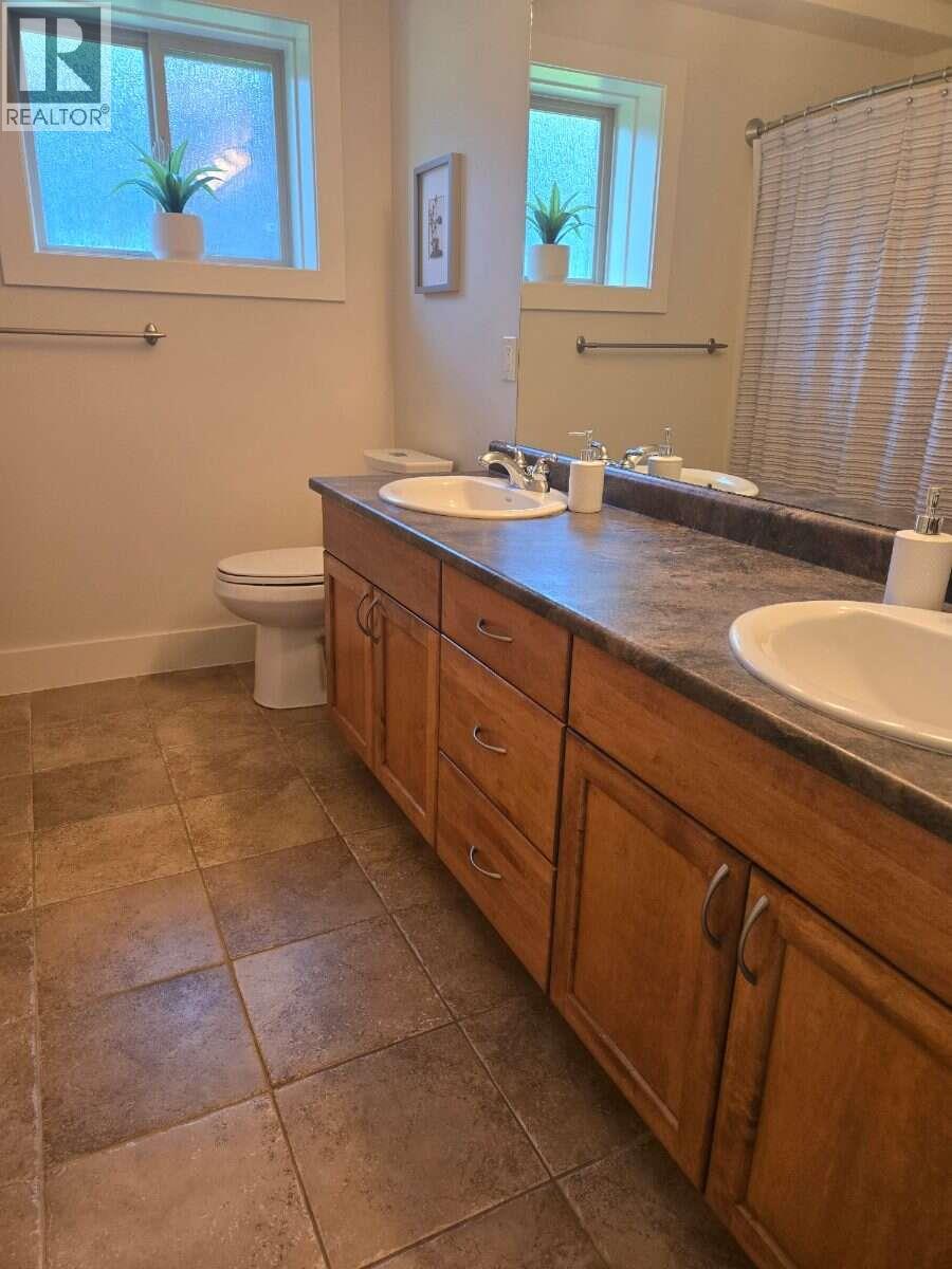 7958 Mccallum View Drive, Grand Forks, British Columbia  V0H 1H2 - Photo 24 - 10401092