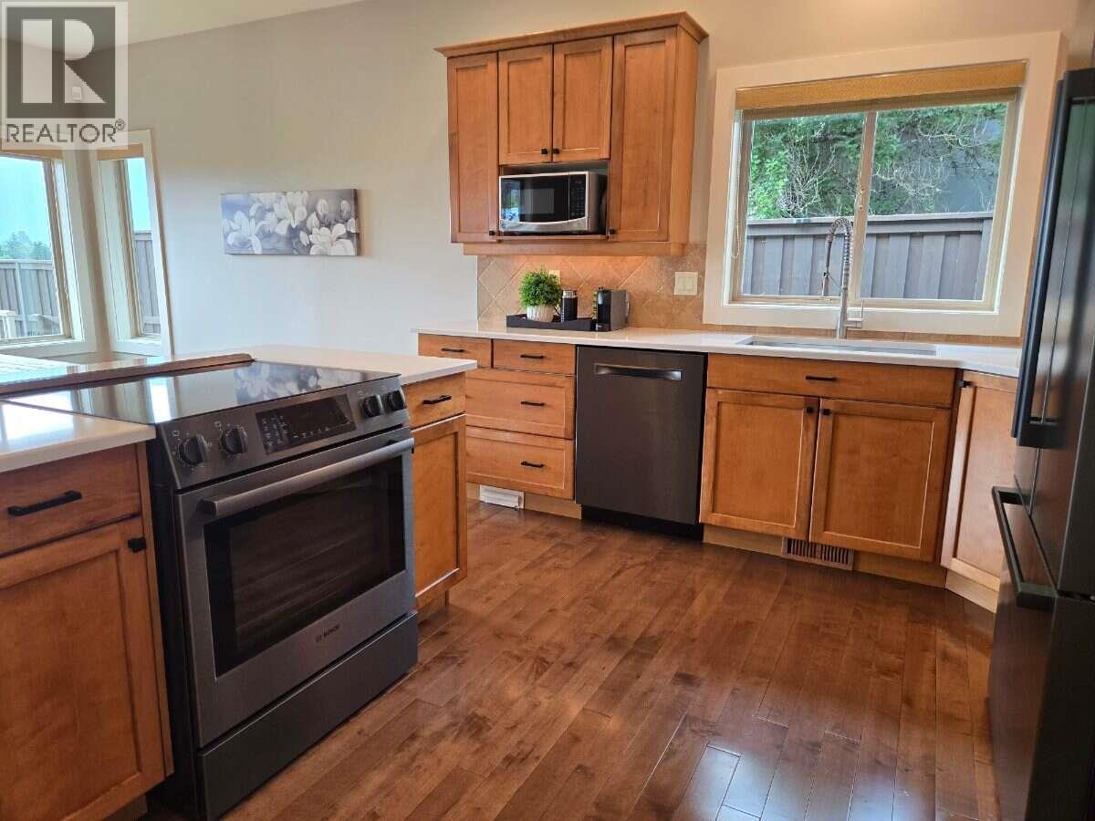 7958 Mccallum View Drive, Grand Forks, British Columbia  V0H 1H2 - Photo 8 - 10401092