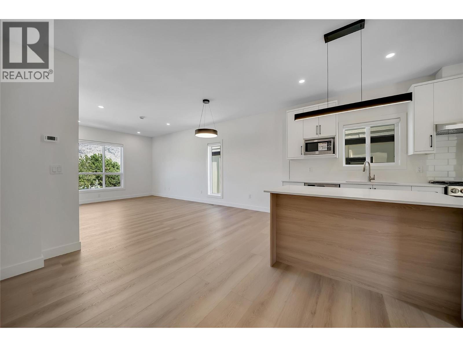 4601 97th Street Unit# 5, Osoyoos, British Columbia  V0H 1V1 - Photo 10 - 10401101