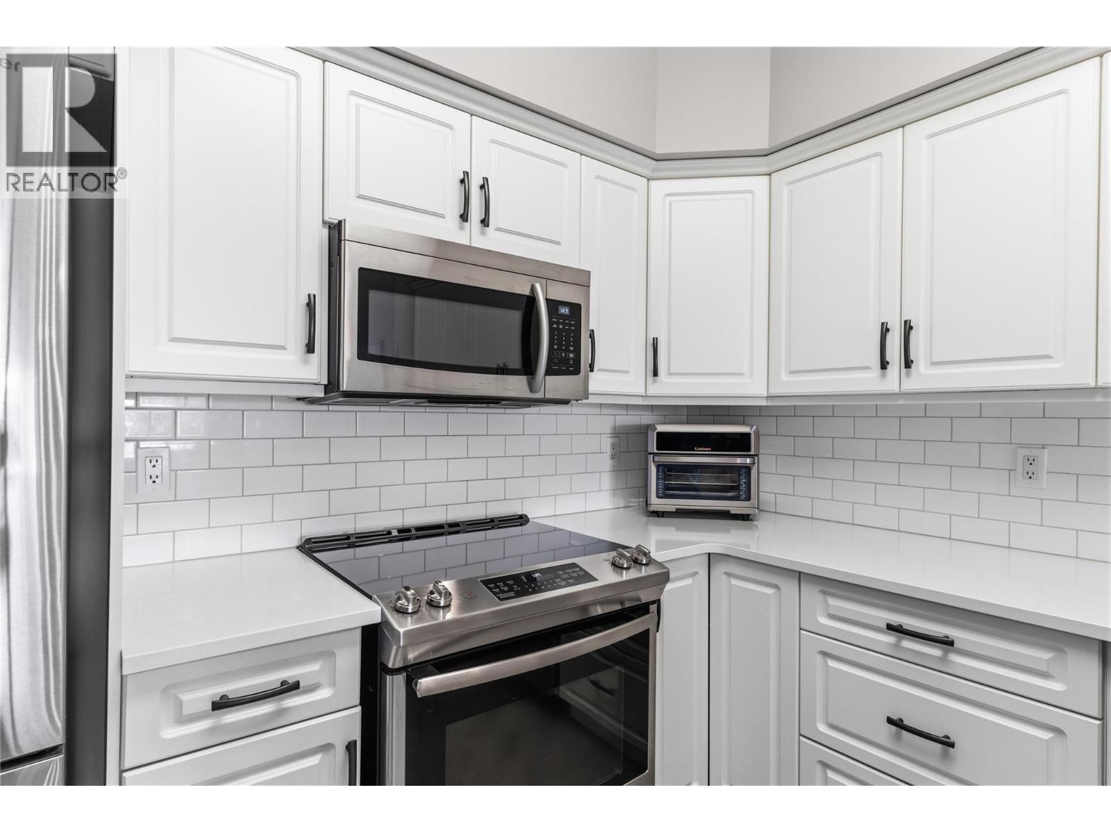 688 Lequime Road Unit# 301, Kelowna, British Columbia  V1W 1A4 - Photo 14 - 10400965