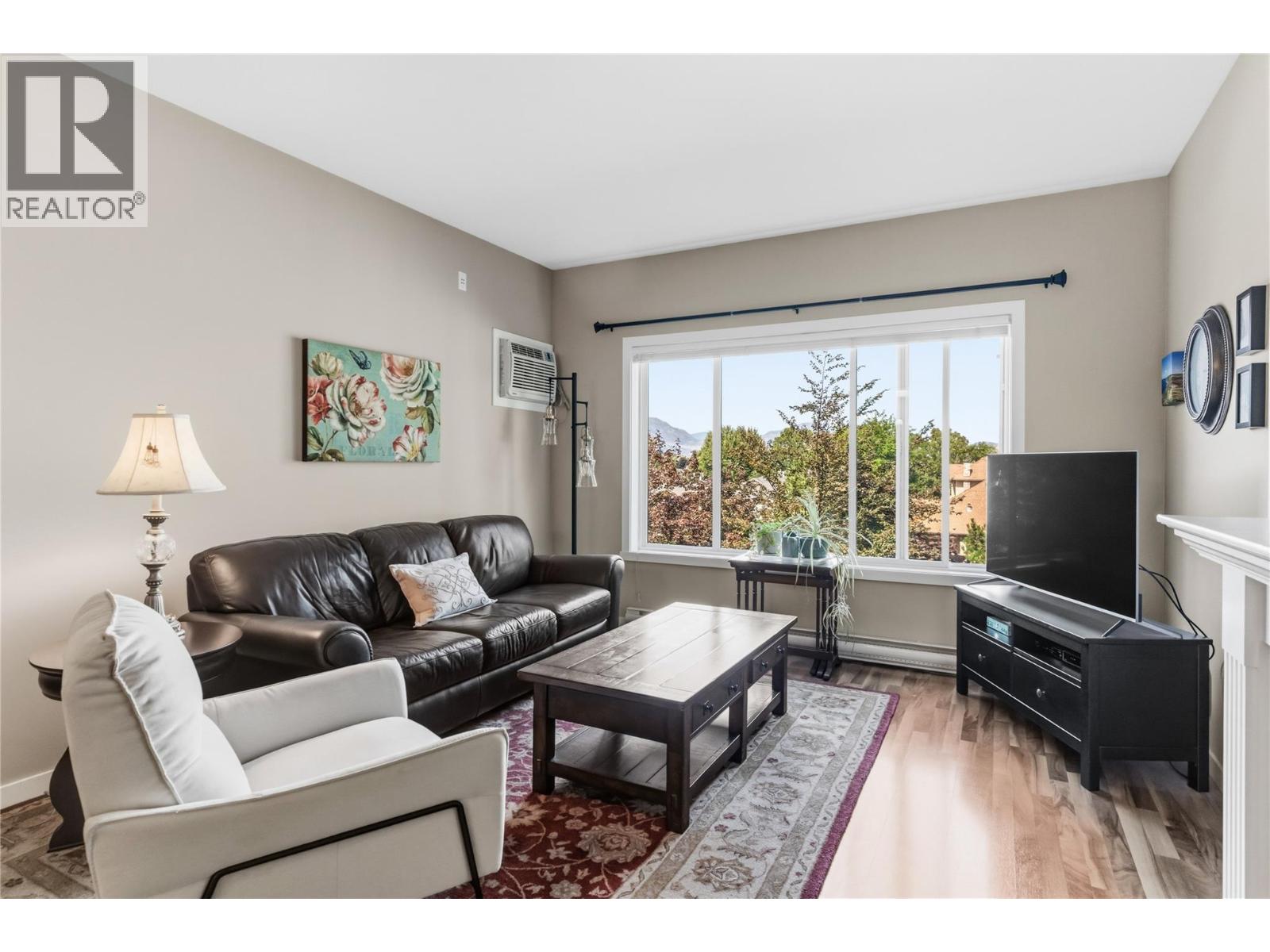 688 Lequime Road Unit# 301, Kelowna, British Columbia  V1W 1A4 - Photo 4 - 10400965