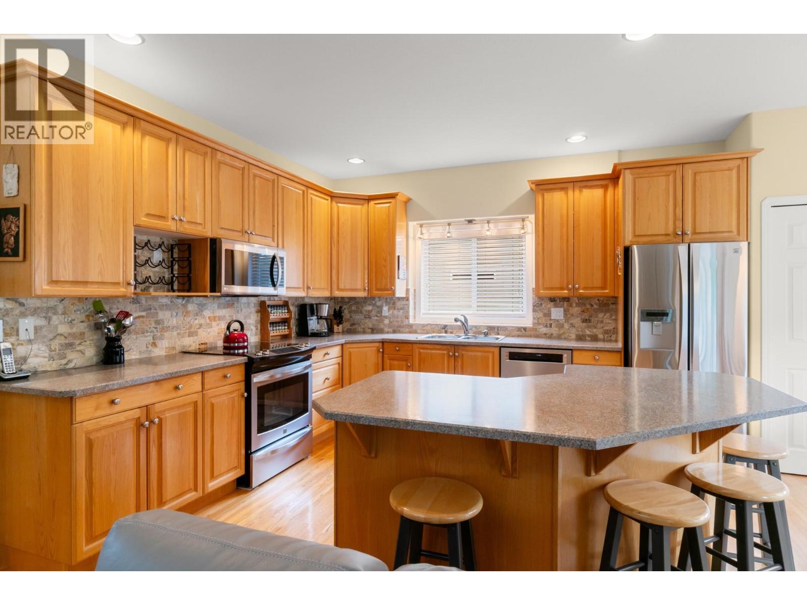 294 Knightsbridge Way, Kelowna, British Columbia  V1V 2A9 - Photo 12 - 10400962