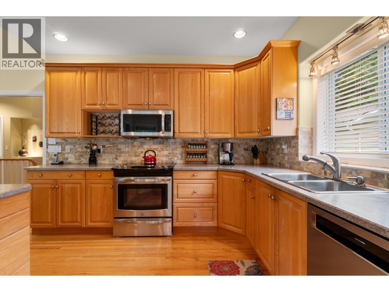 294 Knightsbridge Way, Kelowna, British Columbia  V1V 2A9 - Photo 15 - 10400962