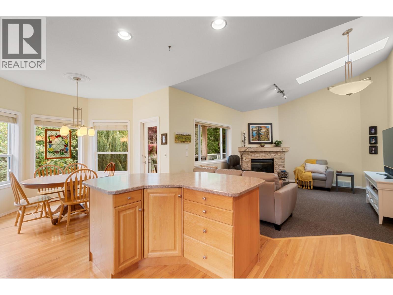 294 Knightsbridge Way, Kelowna, British Columbia  V1V 2A9 - Photo 16 - 10400962