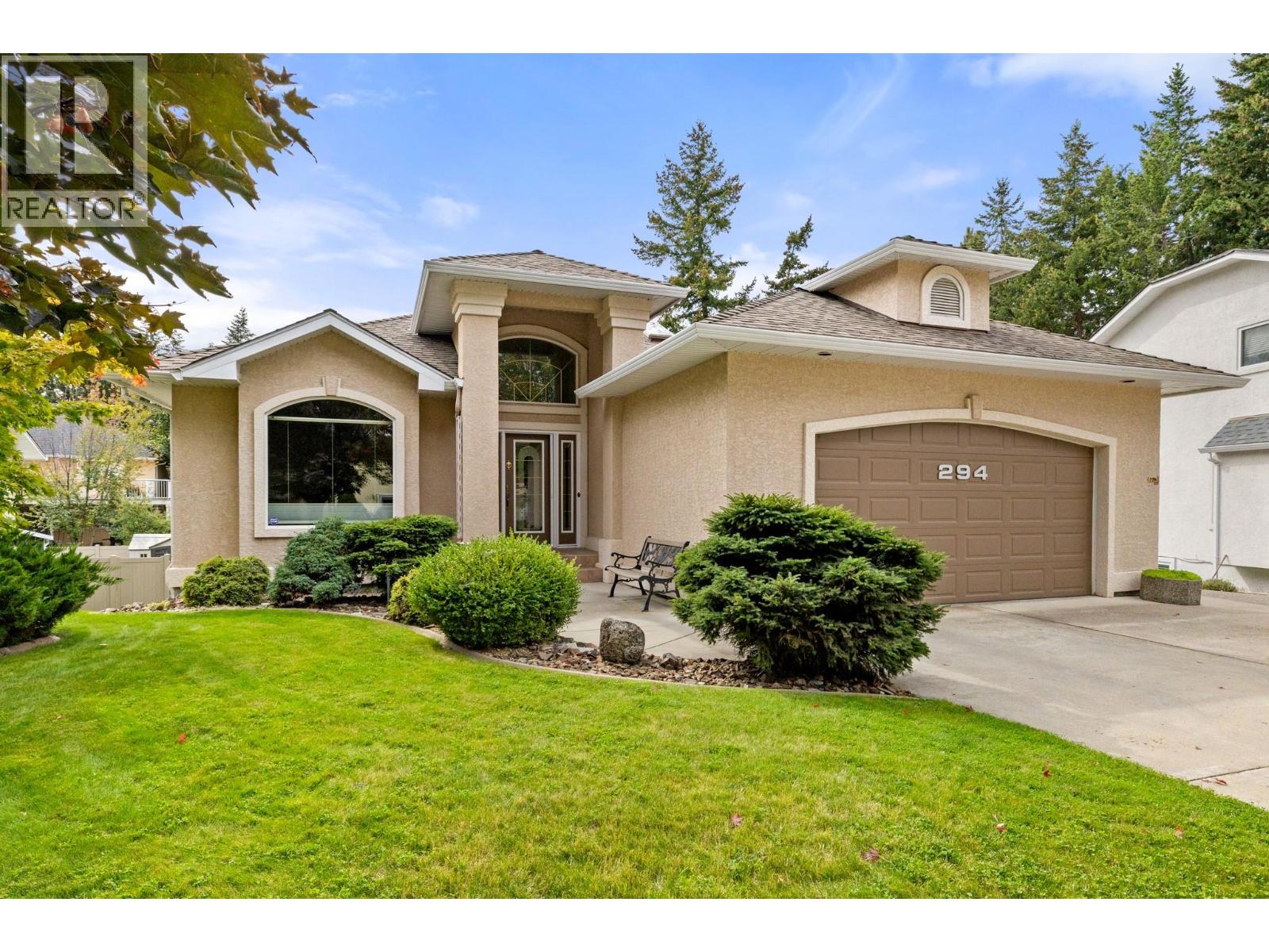 294 Knightsbridge Way, Kelowna, British Columbia  V1V 2A9 - Photo 2 - 10400962