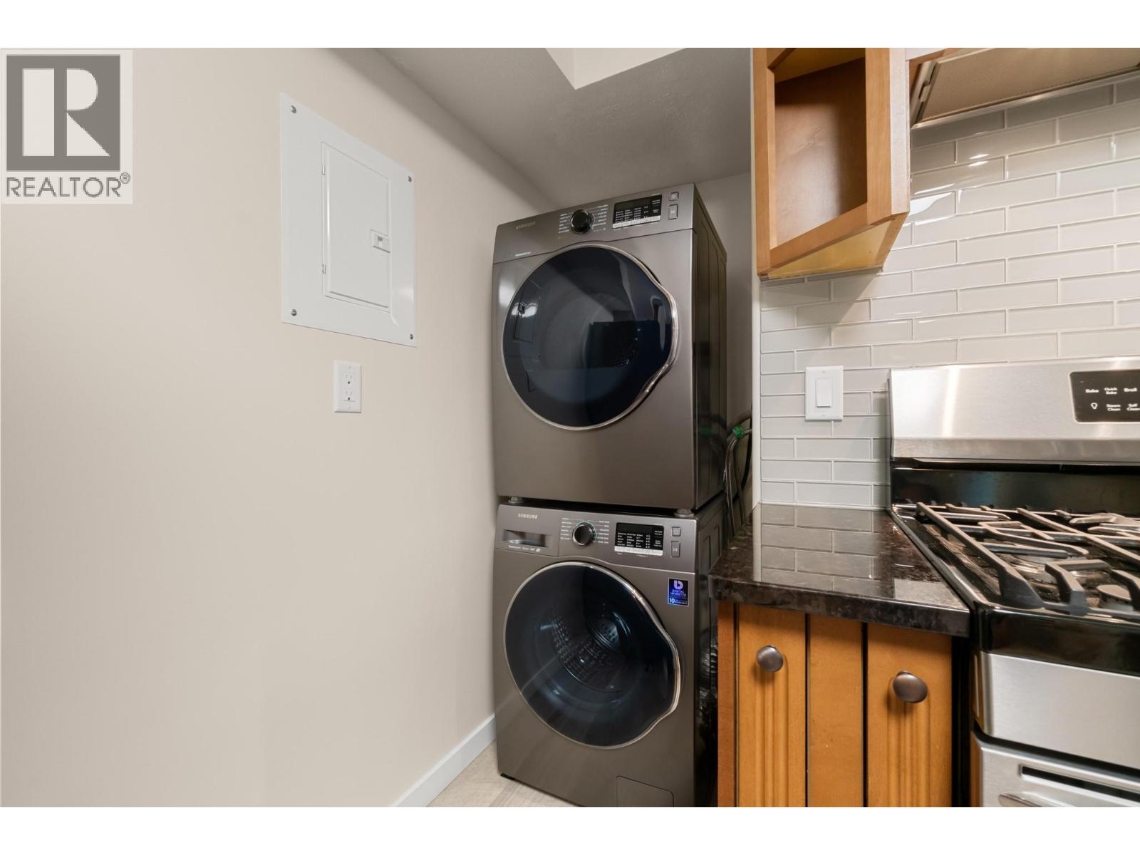 294 Knightsbridge Way, Kelowna, British Columbia  V1V 2A9 - Photo 46 - 10400962