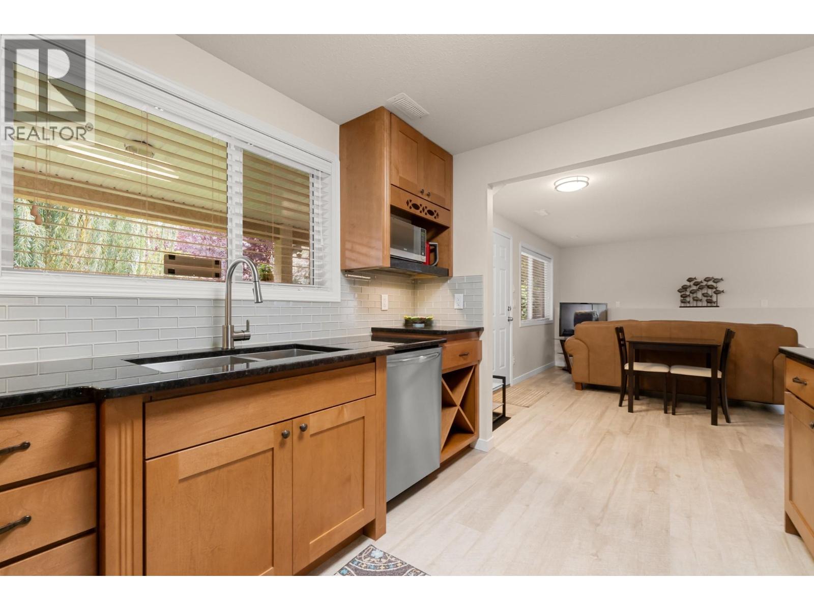 294 Knightsbridge Way, Kelowna, British Columbia  V1V 2A9 - Photo 47 - 10400962