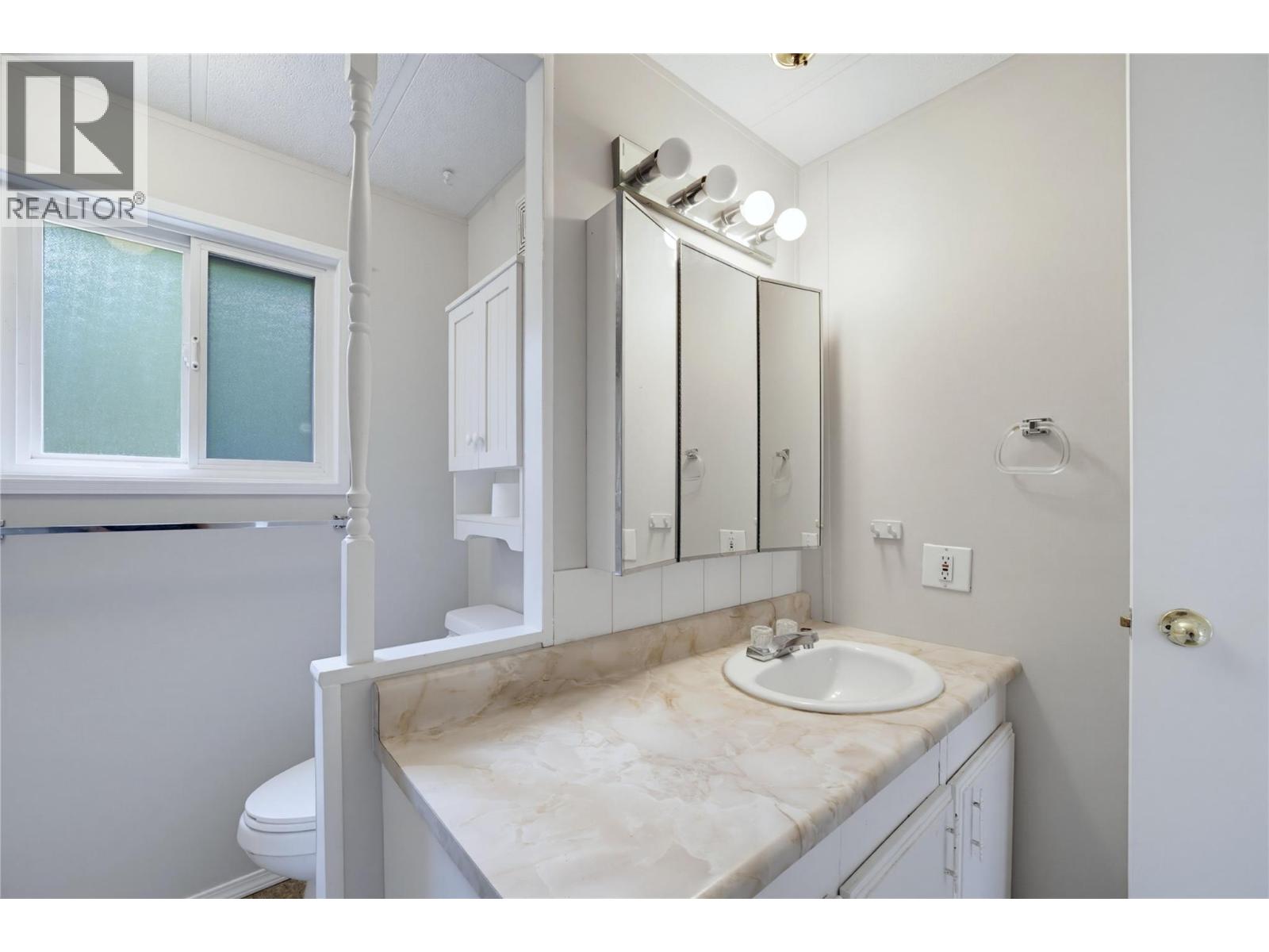 5 97a Highway Unit# 8, Sicamous, British Columbia  V0E 2V1 - Photo 19 - 10401090