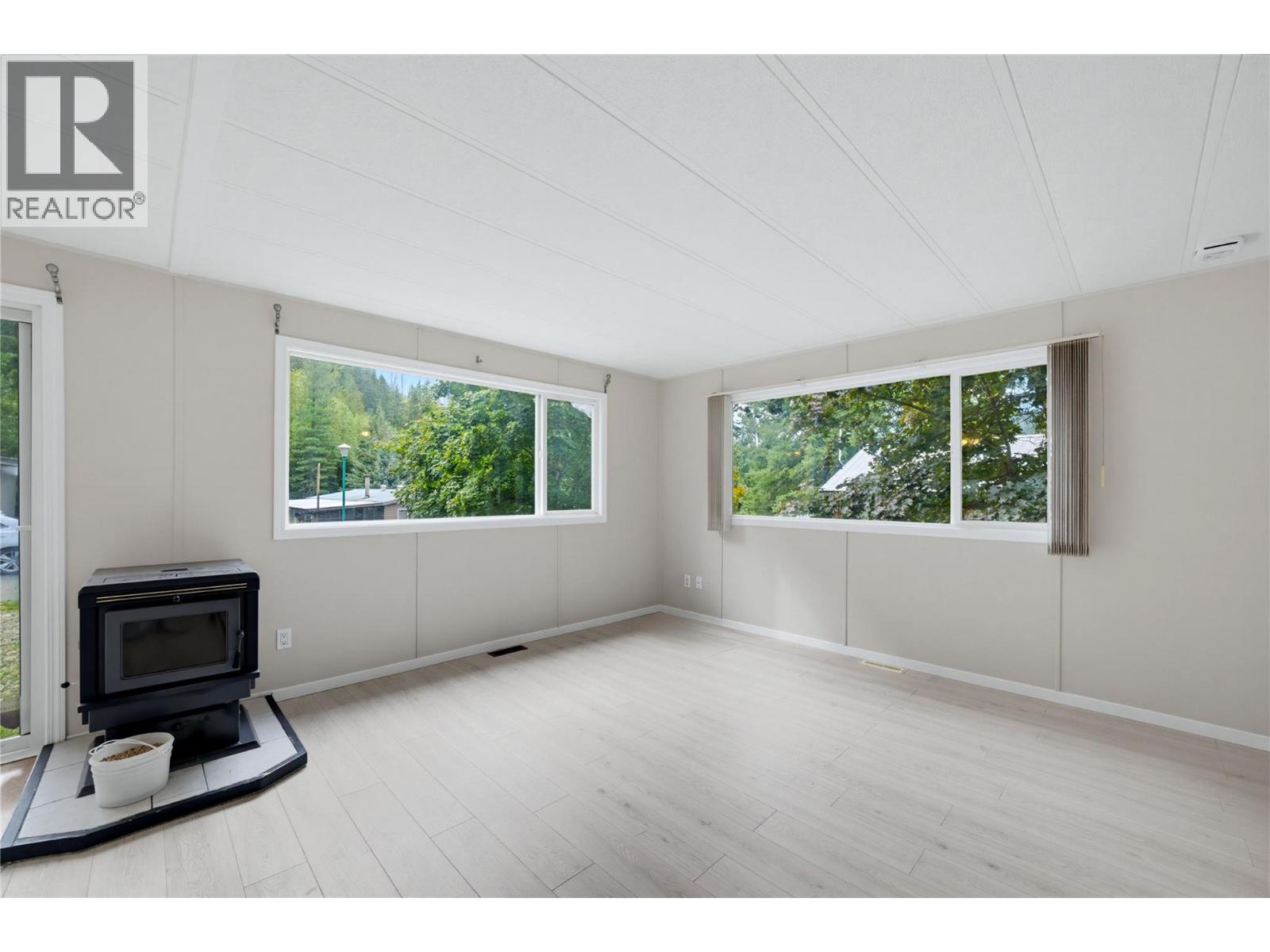 5 97a Highway Unit# 8, Sicamous, British Columbia  V0E 2V1 - Photo 37 - 10401090