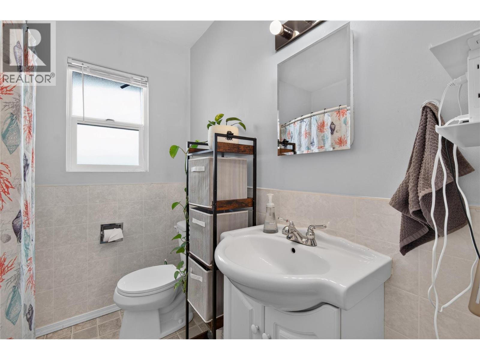 689 Ellis Street, Penticton, British Columbia  V2A 4M5 - Photo 10 - 10400924