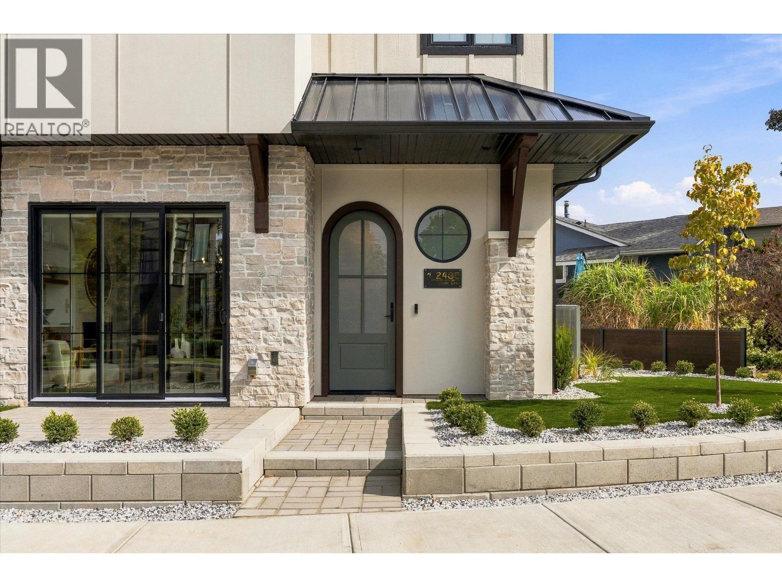 2435 Taylor Crescent Unit# 1, Kelowna, British Columbia  V1Y 1L9 - Photo 4 - 10401074