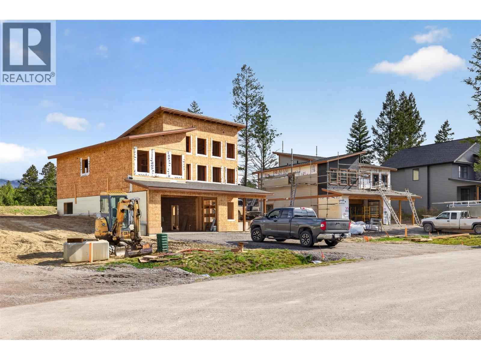 1208 Swansea Crescent, Windermere, British Columbia  V0B 2L0 - Photo 4 - 10400773