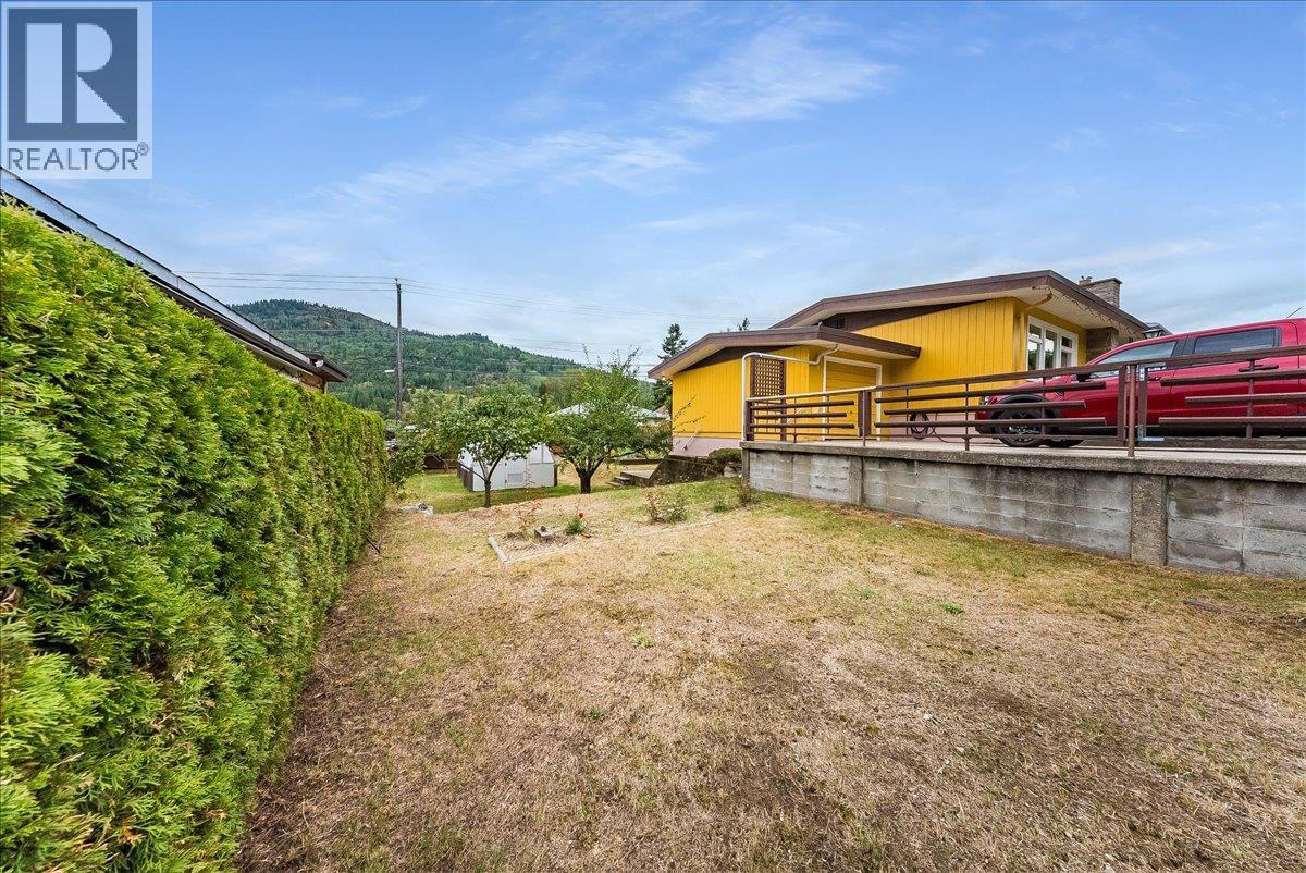 678 Schofield Highway, Warfield, British Columbia  V1R 2G8 - Photo 40 - 10400902