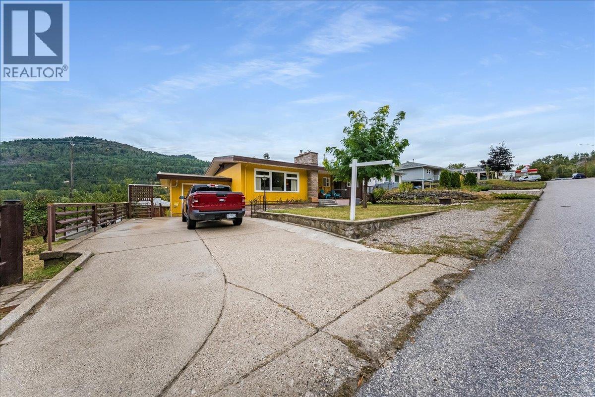 678 Schofield Highway, Warfield, British Columbia  V1R 2G8 - Photo 47 - 10400902