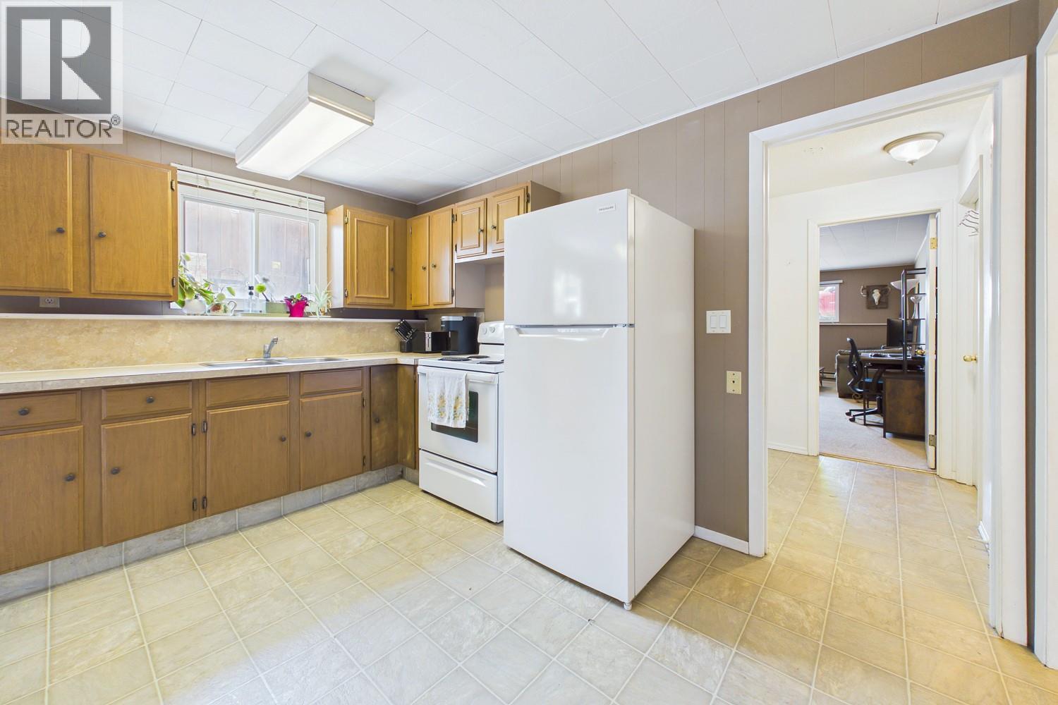 747 Hollywood Road S, Kelowna, British Columbia  V1X 5N1 - Photo 24 - 10401127