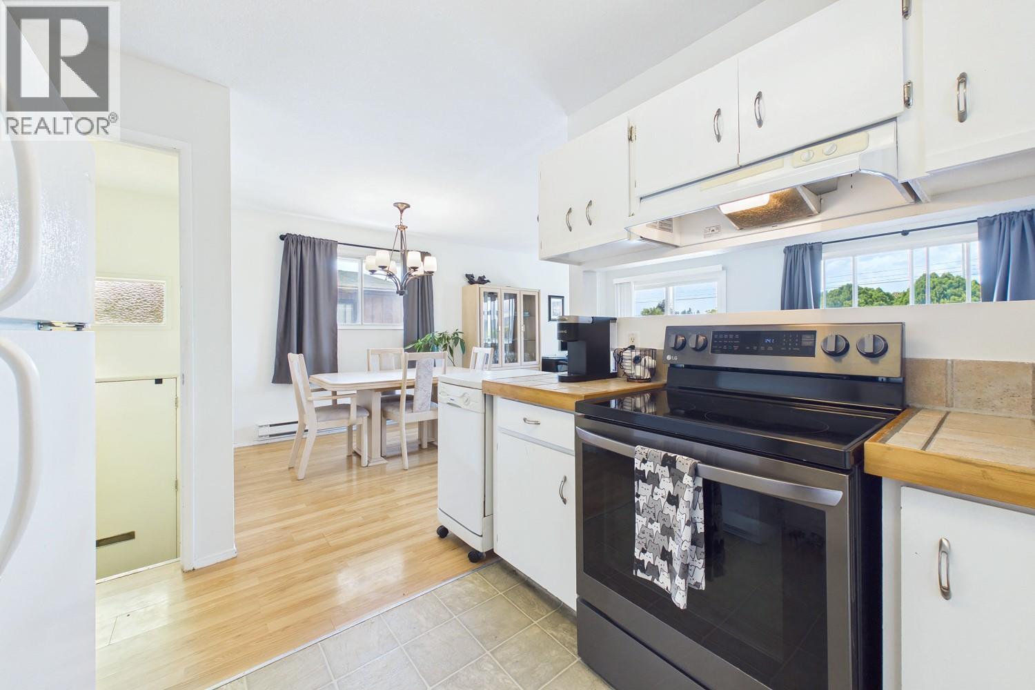 747 Hollywood Road S, Kelowna, British Columbia  V1X 5N1 - Photo 5 - 10401127