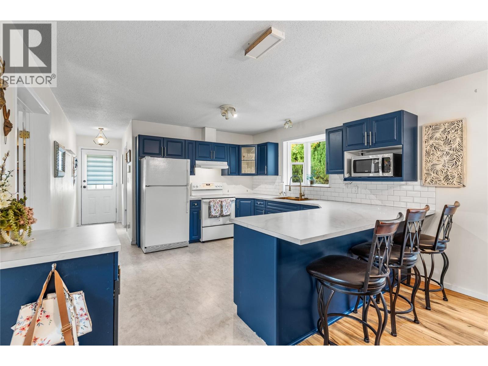 5858 Jen-Sherri Place, Falkland, British Columbia  V0E 1W0 - Photo 36 - 10401071