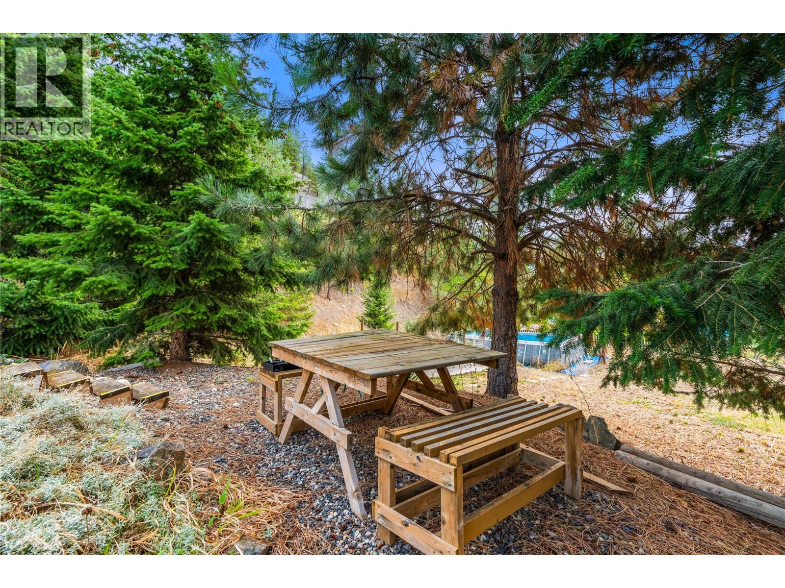 5858 Jen-Sherri Place, Falkland, British Columbia  V0E 1W0 - Photo 8 - 10401071