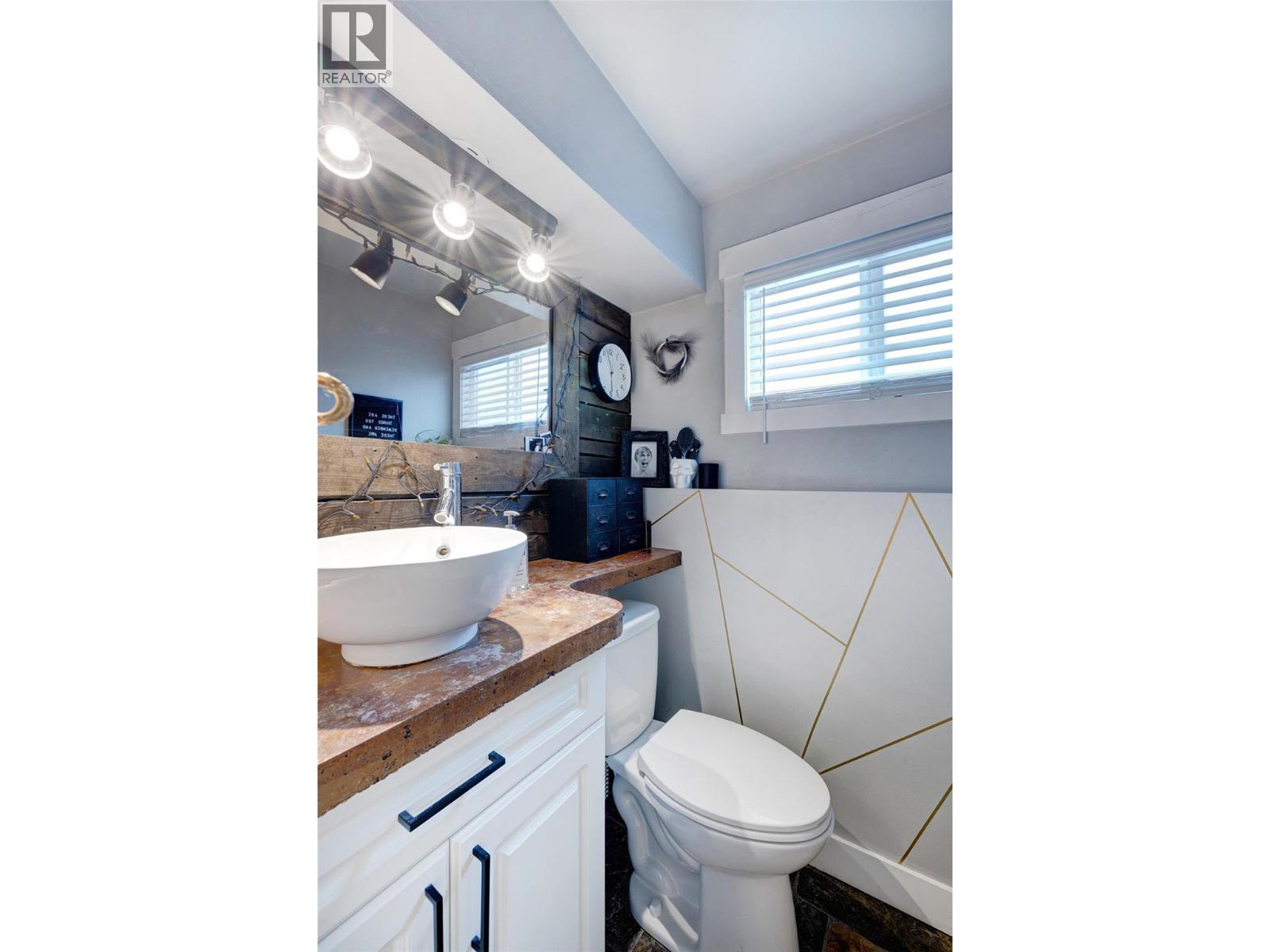 3874-3876 Glenway Road, West Kelowna, British Columbia  V4T 1C9 - Photo 15 - 10395232