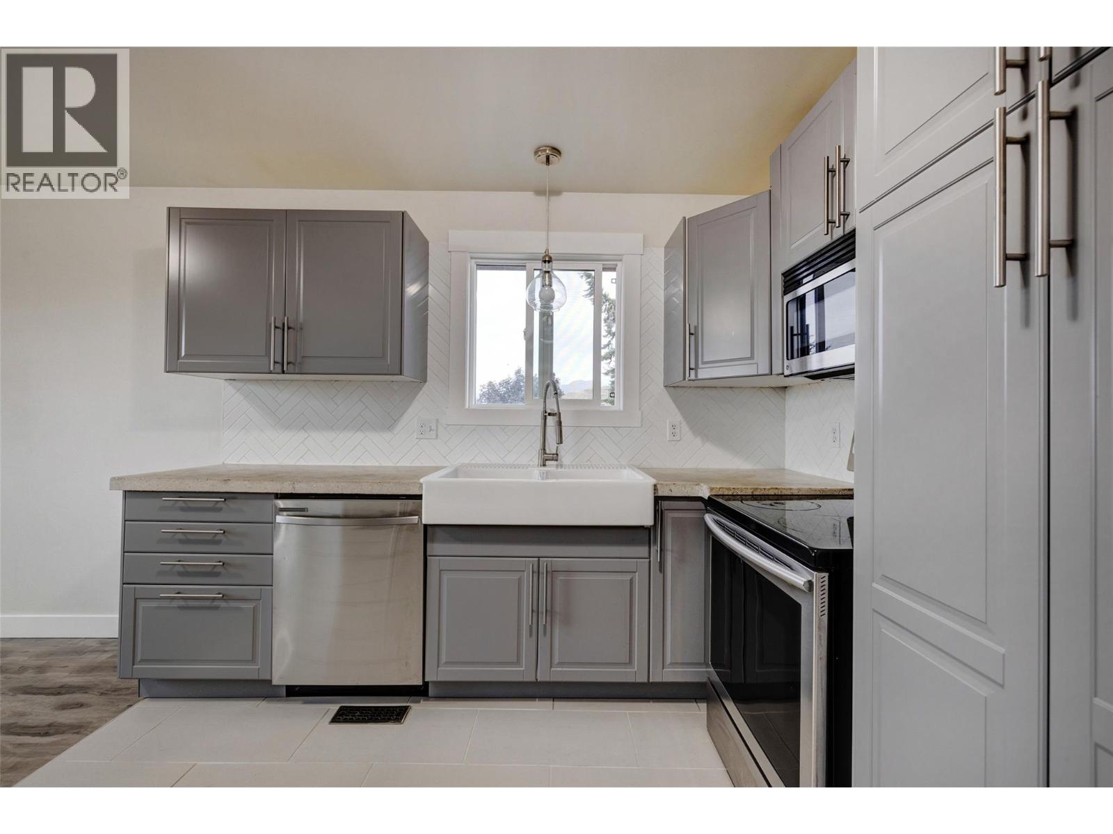 3874-3876 Glenway Road, West Kelowna, British Columbia  V4T 1C9 - Photo 33 - 10395232