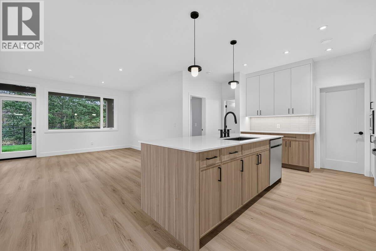 1720 Hidden Hills Drive Unit# 30, Kelowna, British Columbia  V1V 0J5 - Photo 5 - 10401156
