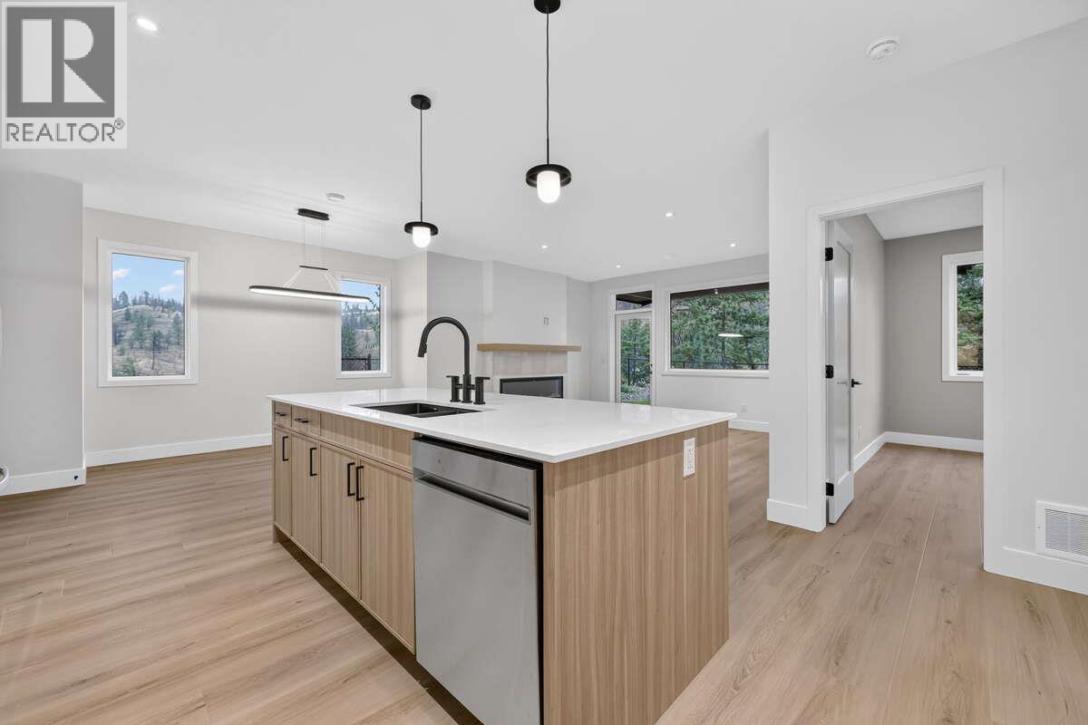 1720 Hidden Hills Drive Unit# 30, Kelowna, British Columbia  V1V 0J5 - Photo 6 - 10401156