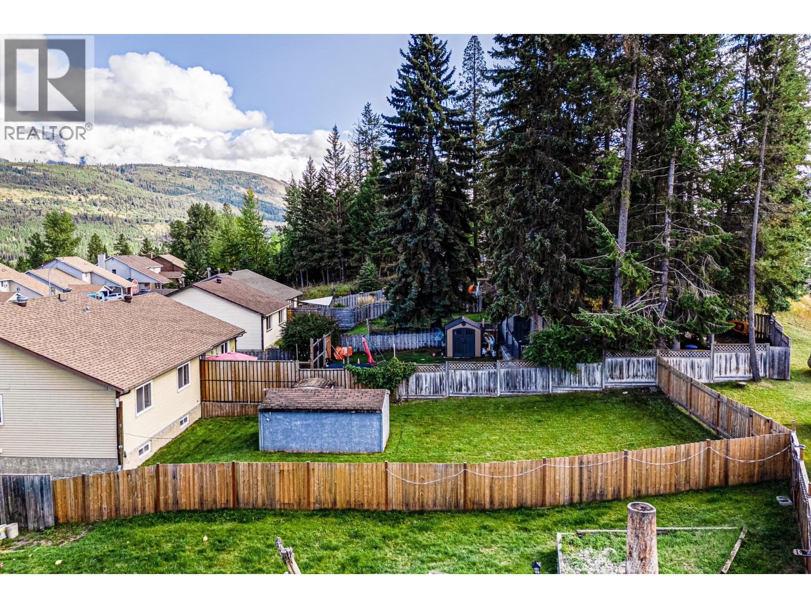 31 Cariboo Drive, Elkford, British Columbia  V0B 1H0 - Photo 67 - 10400989