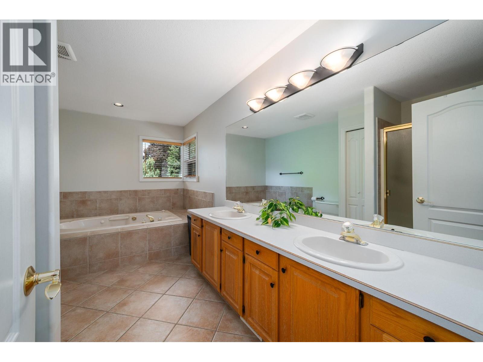 492 Carona Crescent, Kelowna, British Columbia  V1W 3C6 - Photo 32 - 10401079