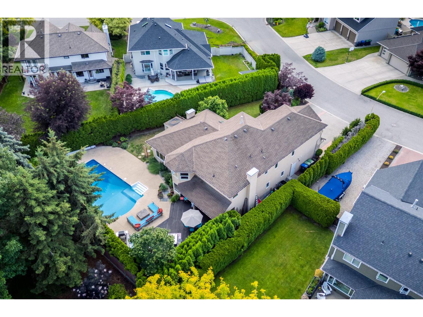 492 Carona Crescent, Kelowna, British Columbia  V1W 3C6 - Photo 4 - 10401079