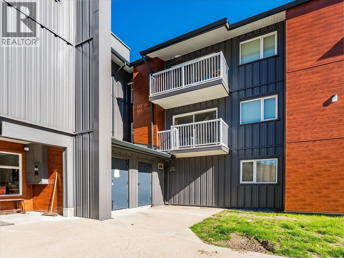 880 Wordsworth Avenue Unit# 201, Warfield, British Columbia  V1R 2V9 - Photo 1 - 10401004