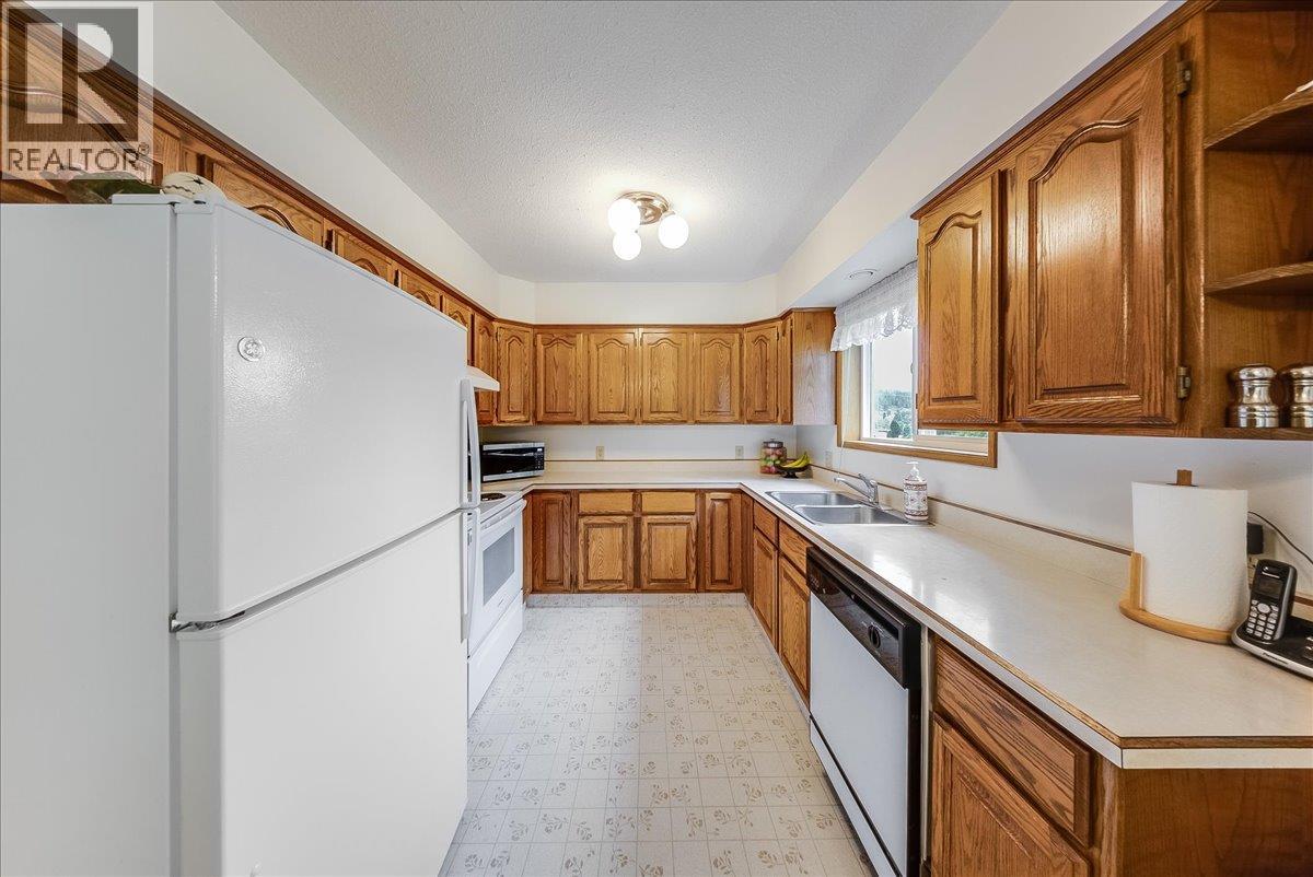 1764 Green Road, Fruitvale, British Columbia  V0G 1L1 - Photo 24 - 10400967